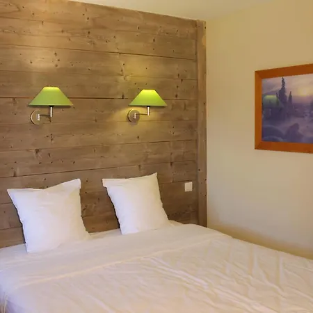 Christiana 408 Cles Blanches 3* Courchevel